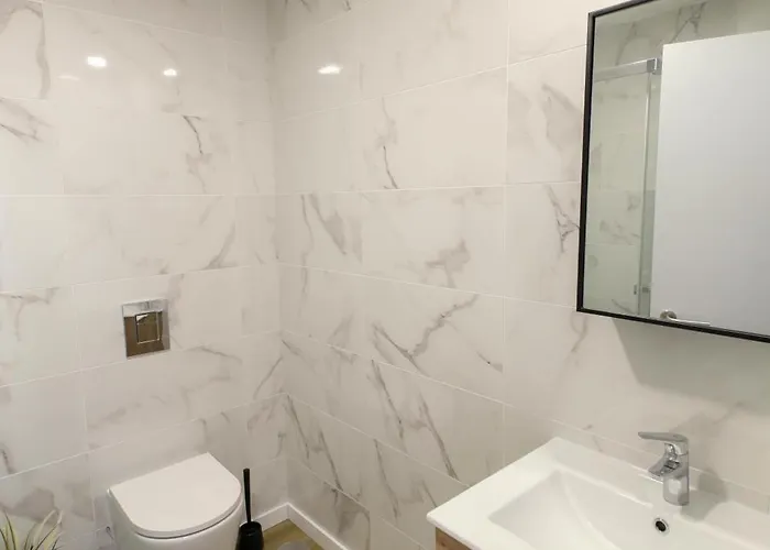 Serenity House With Garden Hébergement de vacances *