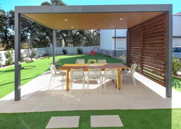 Serenity House With Garden Fátima